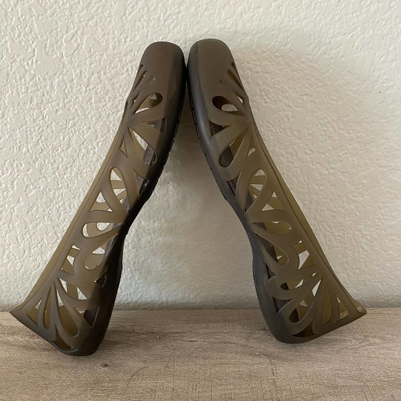 Crocs Adrina III Womens Slip On Round Closed Toe Cut Out Ballet Flats Shoes 11 - Picture 5 of 9